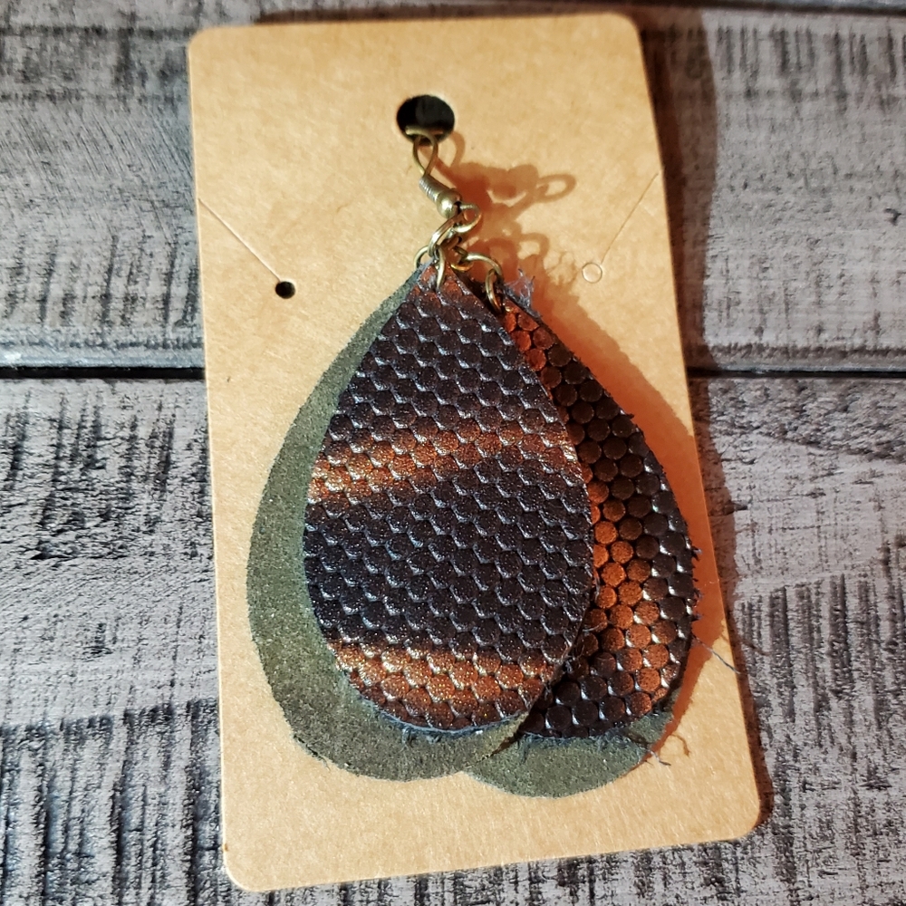 leather earrings (2)